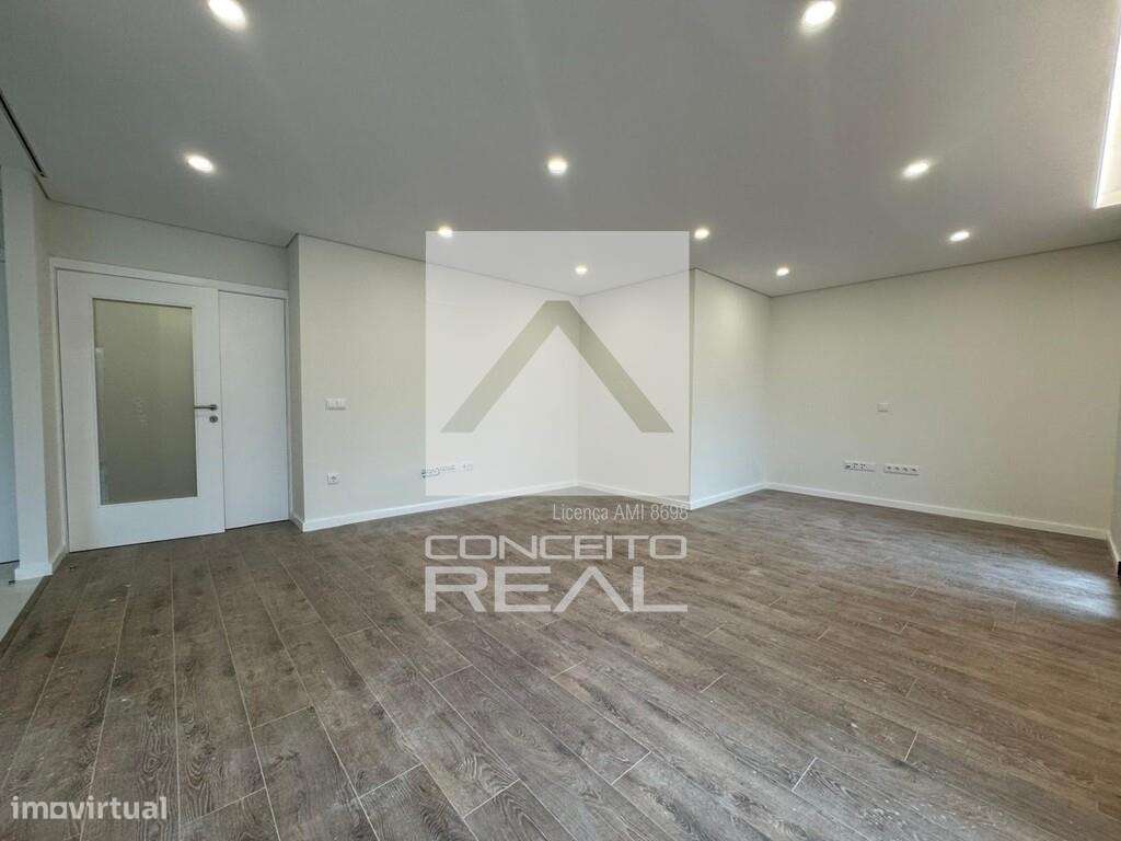 Apartamento T2 | Condomínio Fechado | Águas Santas - Grande imagem: 3/18