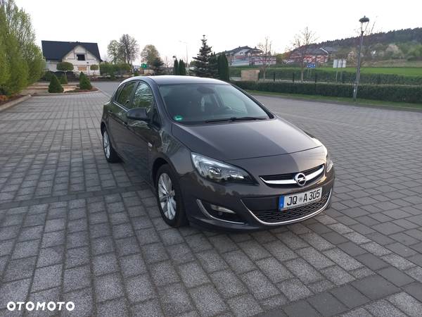 Opel Astra IV 1.4 T Active - 12