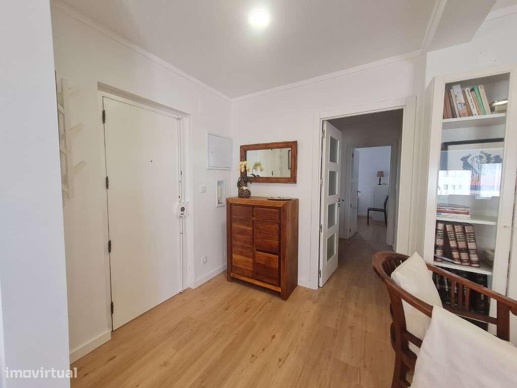 Vende-se T2+1 remodelado no centro-33