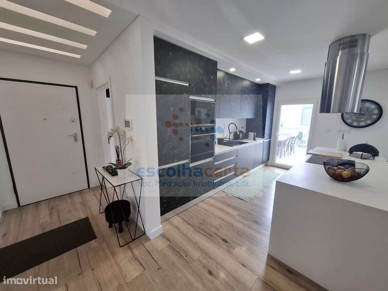 Oportunidade Excelente Moradia Térrea T4 Com Piscina de agua salgada-12