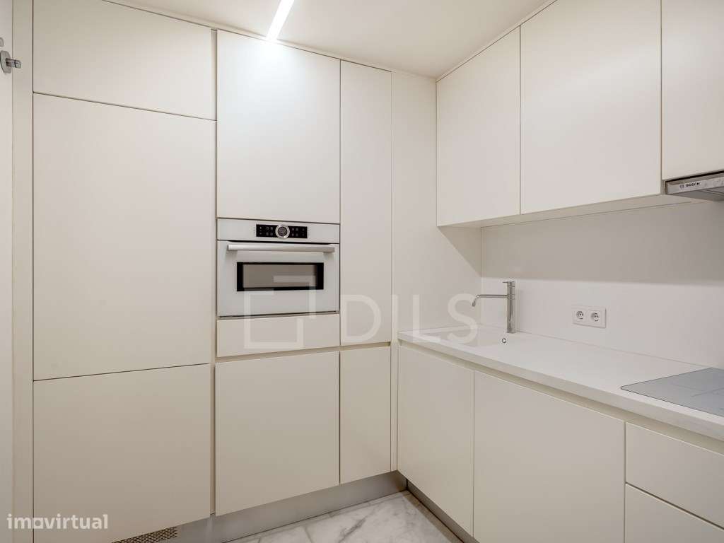 Apartamento T1 Lisboa, renovado, com pátio privativo-5