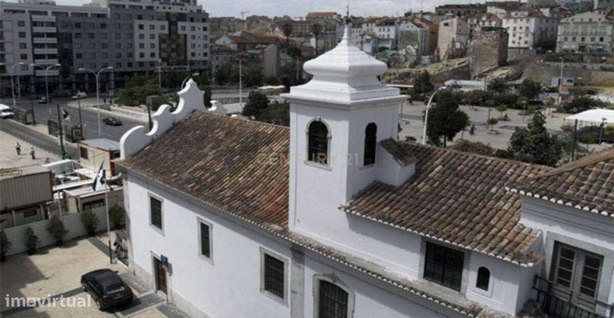 Apartamento T2 à venda na Rua da Mouraria-27