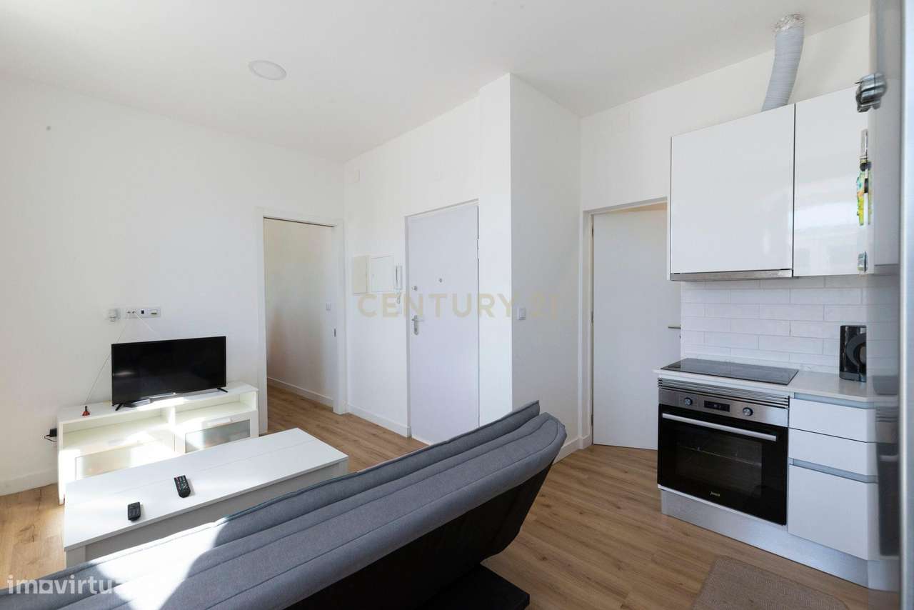 T1 com Vista Cidade em Camarate, arrendado até Maio 2027.-3