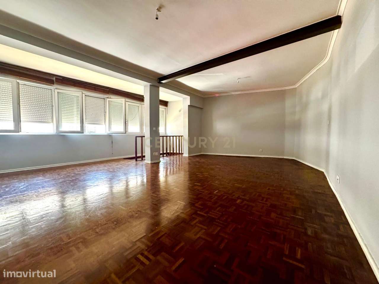 T3 com cave em São Pedro do Estoril – Versatilidade e localização priv-5