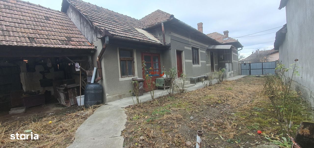 Casa de vanzare la asfalt cu utilitati la 20km de Alba Iulia