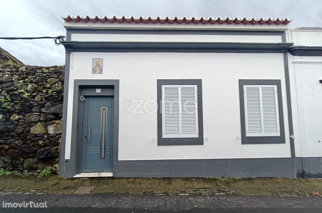 Moradia T2 em Piso Térreo - Ponta Delgada