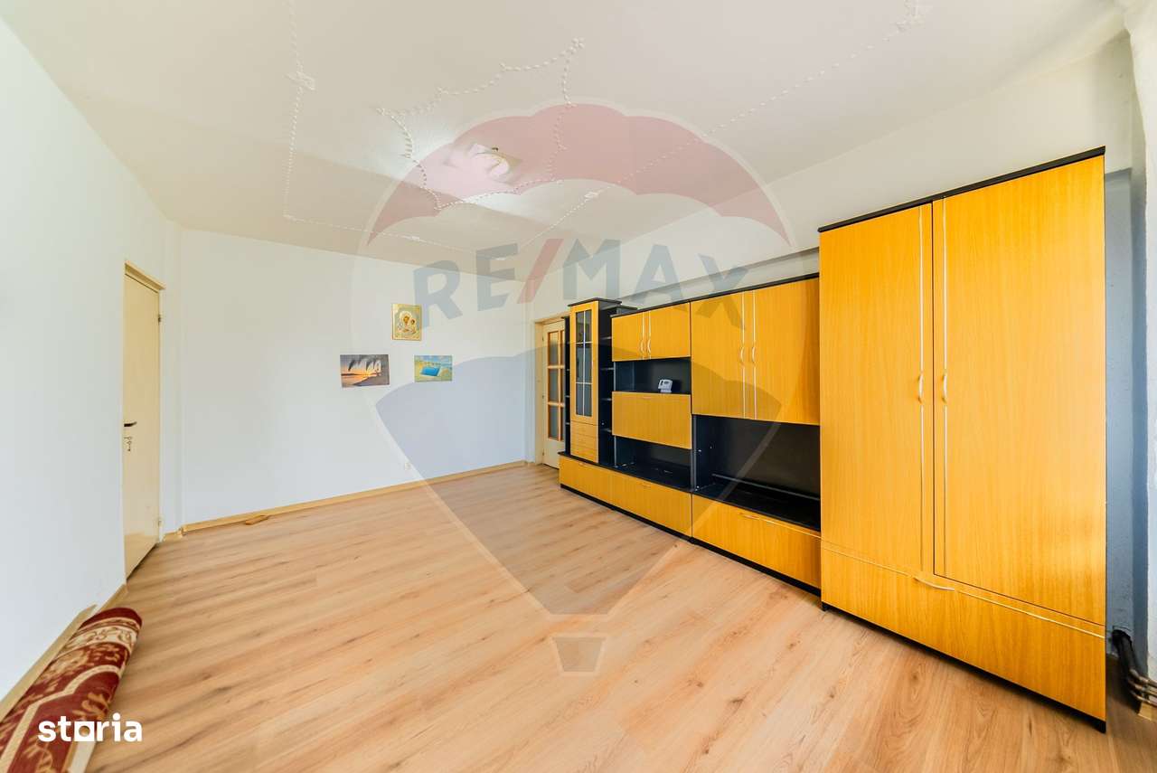 Apartament cu 2 camere de vânzare în zona UTA - Imagine principală: 2/17