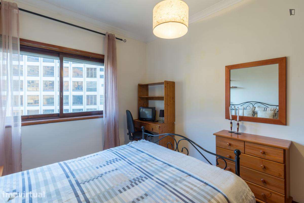 Apartamento com 1 quartos - localizado em Massarelos Porto - Grande imagem: 5/6