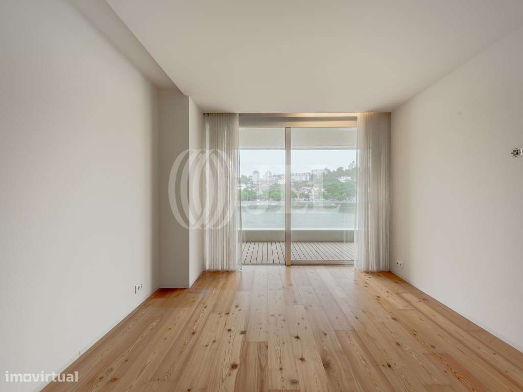 Apartamento T4 com estacionamento, em Vila Nova de Gaia-20