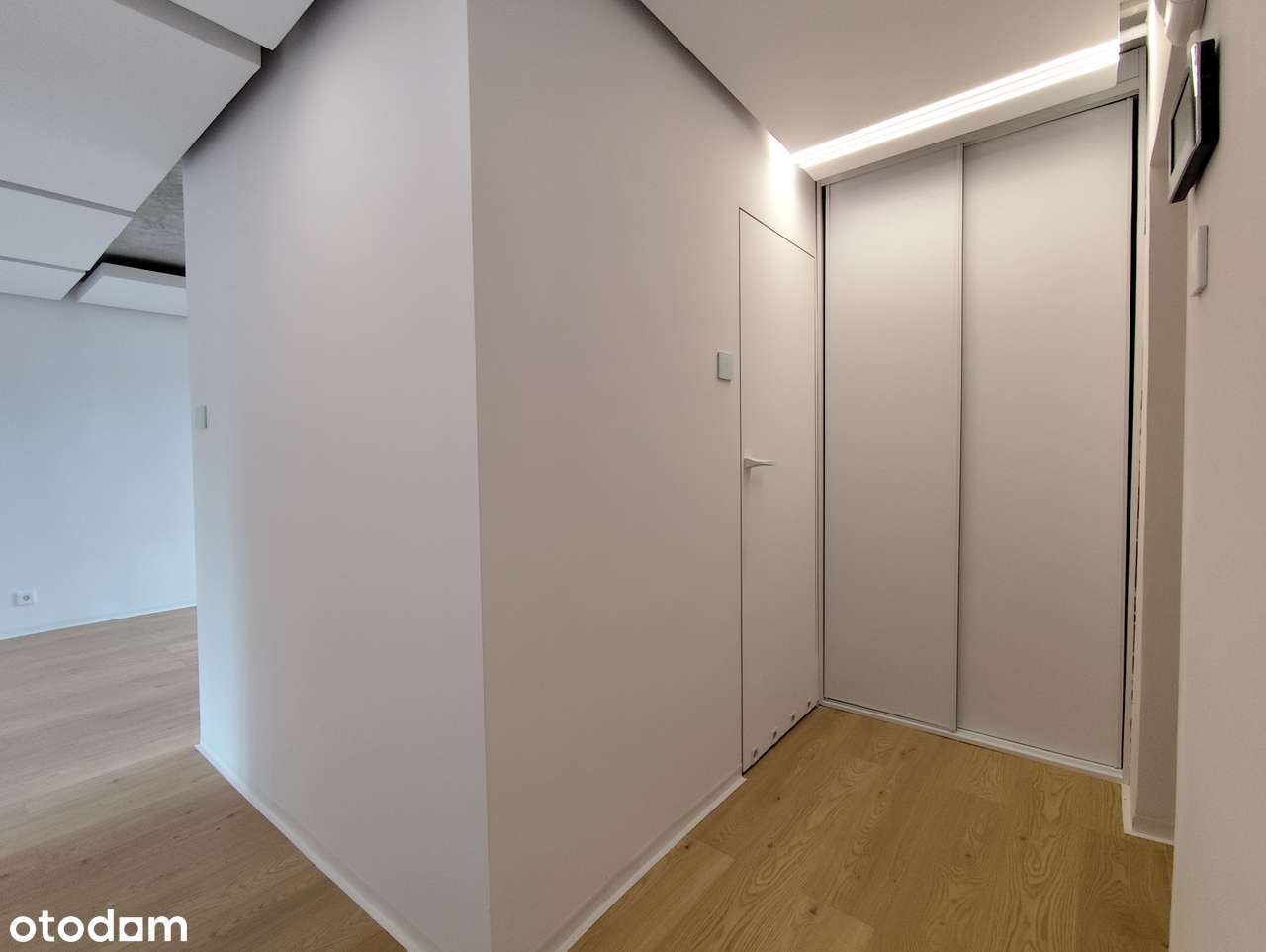 Po remoncie: 48,18 m2, 2 pokoje, miejskie, 3 piętro BEZ PROWIZJI-13