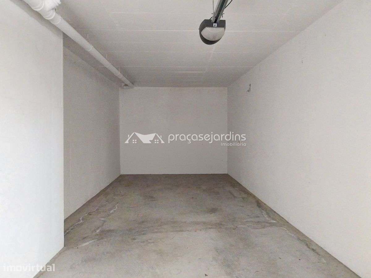 Apartamento T1 Mobilado e Equipado-18