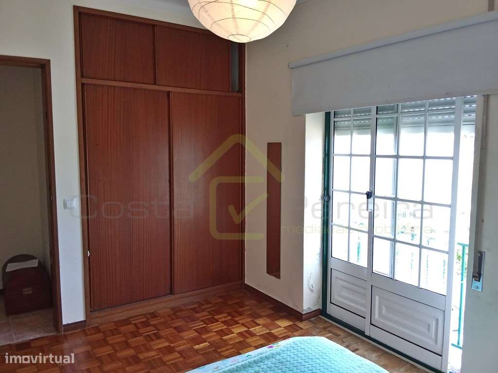 Moradia T3 +1 com espaço exterior e vista campo a minutos das Praias-15