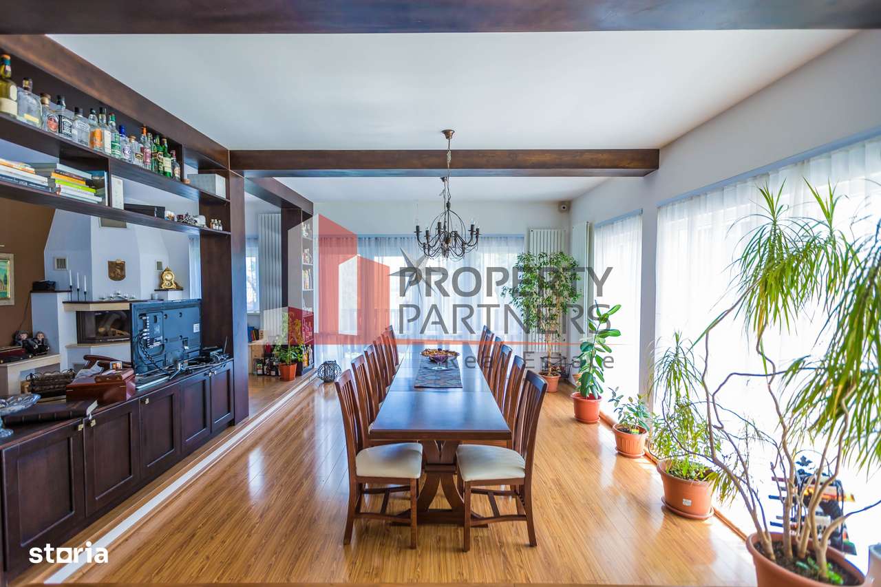 Vilă in Bran cu teren de 28.000 mp și priveliște spectaculoasa - Imagine principală: 5/20