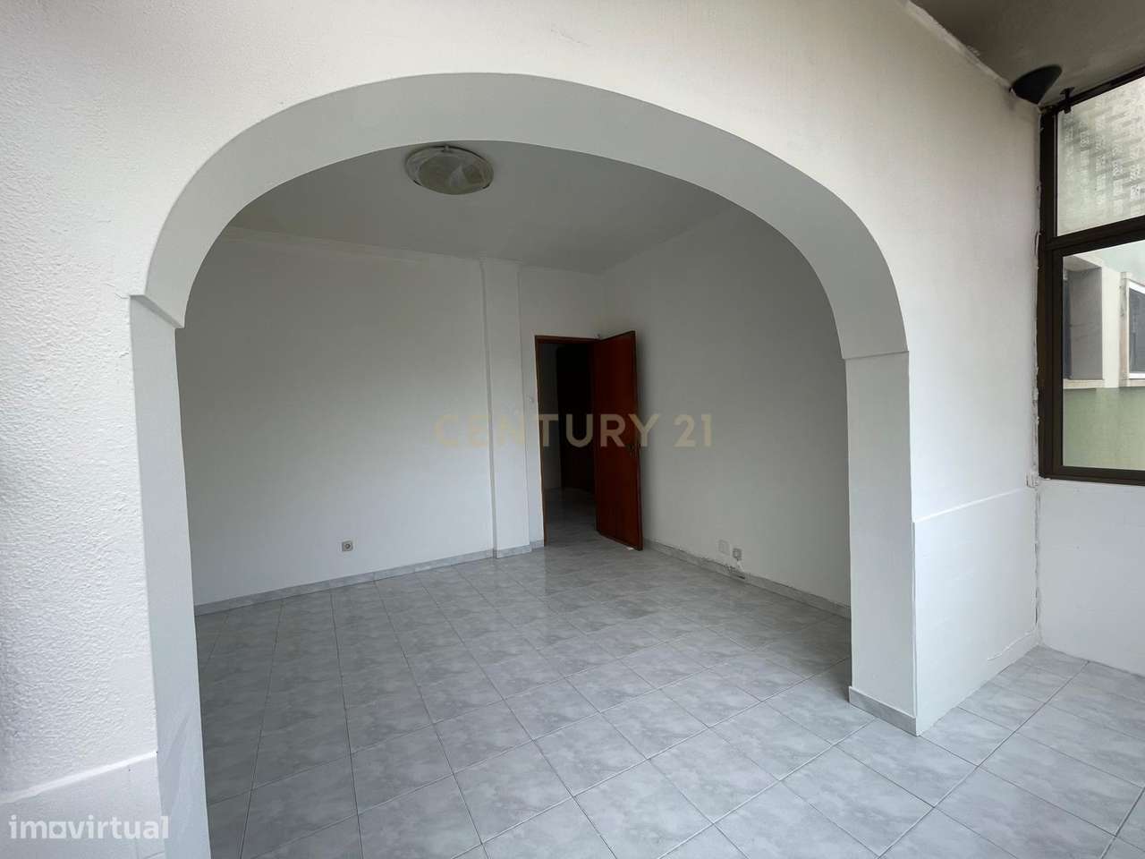 Apartamento T2 no Centro de Corroios - Grande imagem: 4/16