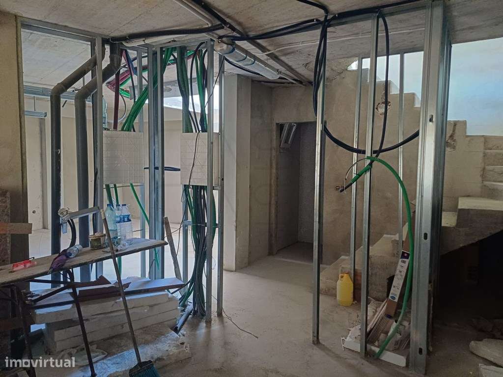 Moradia T2 com terraço e garagem-4