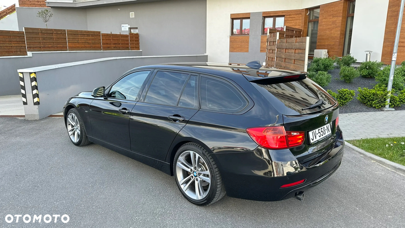 BMW Seria 3 320d DPF Touring Edition Sport - 9