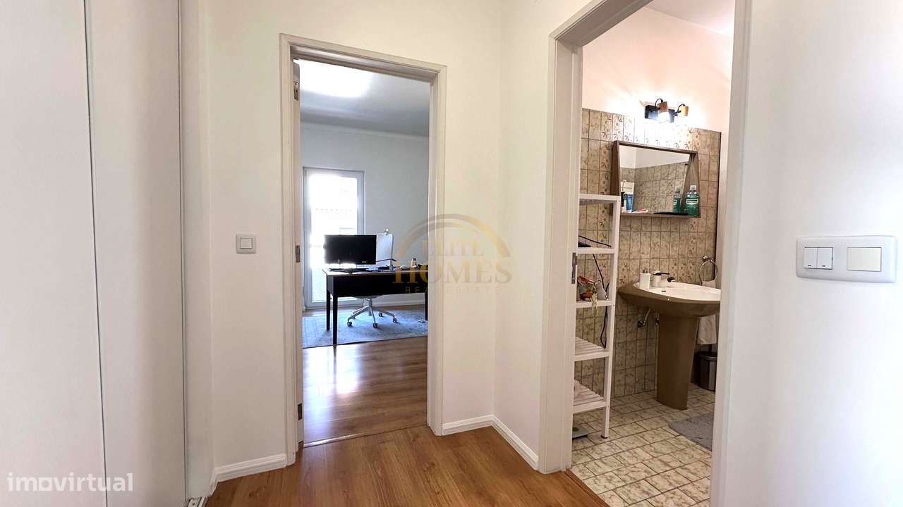 Moradia Independente T4 com Jardim e Vista Rio em Vila Fria – Porto Sa-24