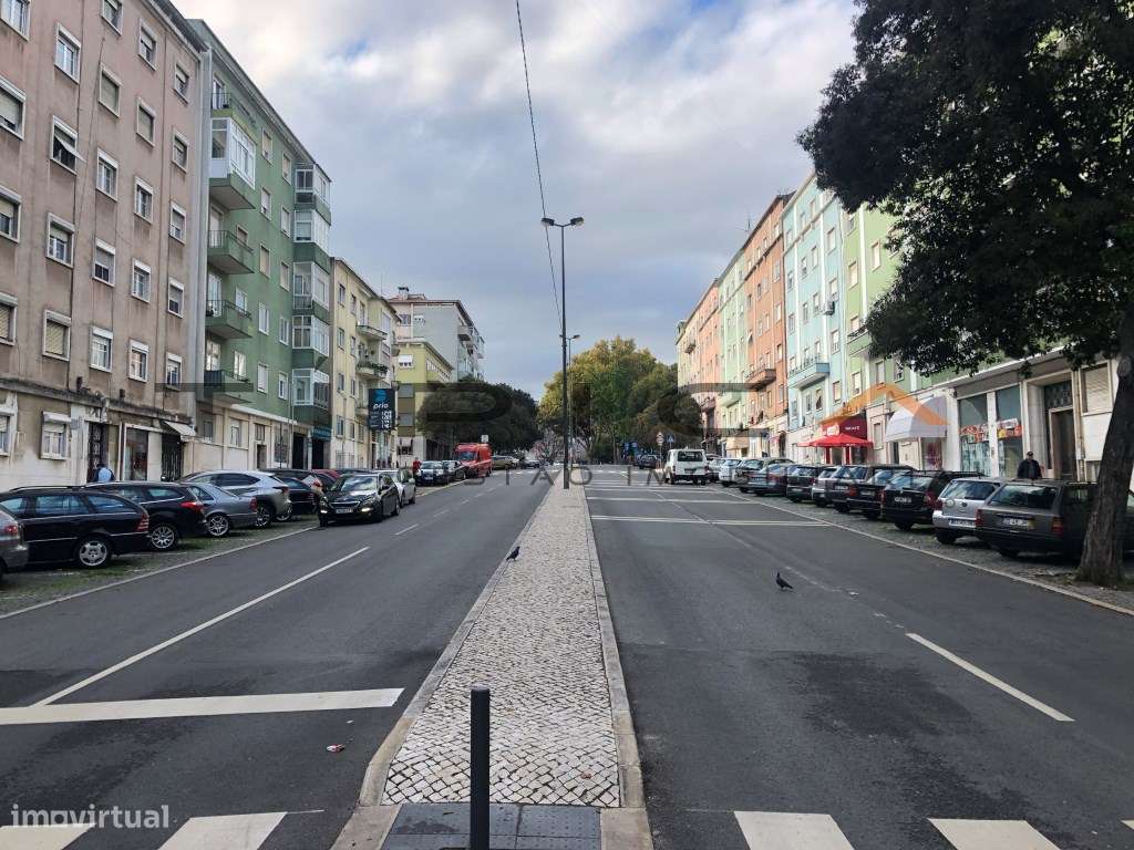 Apartamento a 200 metros da Praça Paiva Couceiro - Grande imagem: 1/12