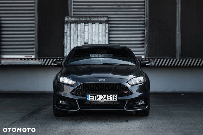 Ford Focus 2.0 EcoBoost ST - 1