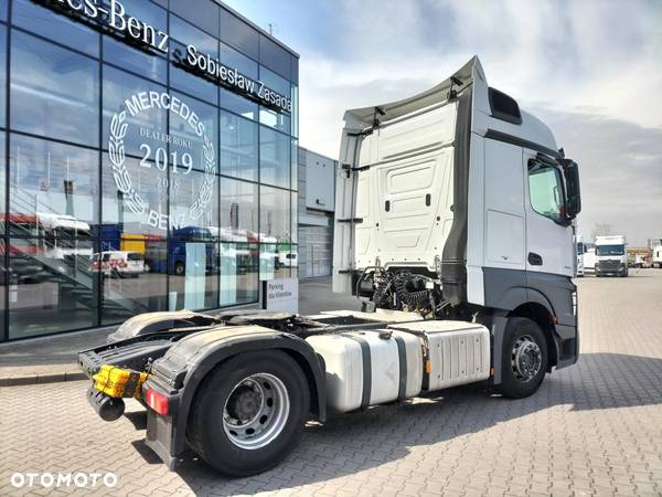 Mercedes-Benz Actros - 3