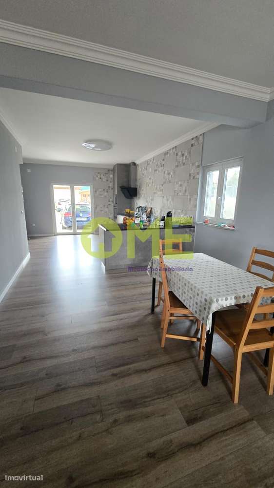 Moradia T6, com 5 000m2 de terreno - Grande imagem: 5/25