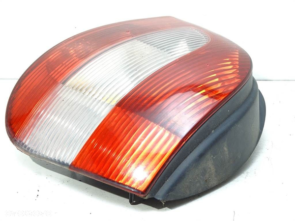 LAMPA TYŁ PRAWA RENAULT SCÉNIC I nadwozie wielkoprzestrzenne (MPV) (JA0/1_, FA0_) 1999 - 2010 2.0 - 3