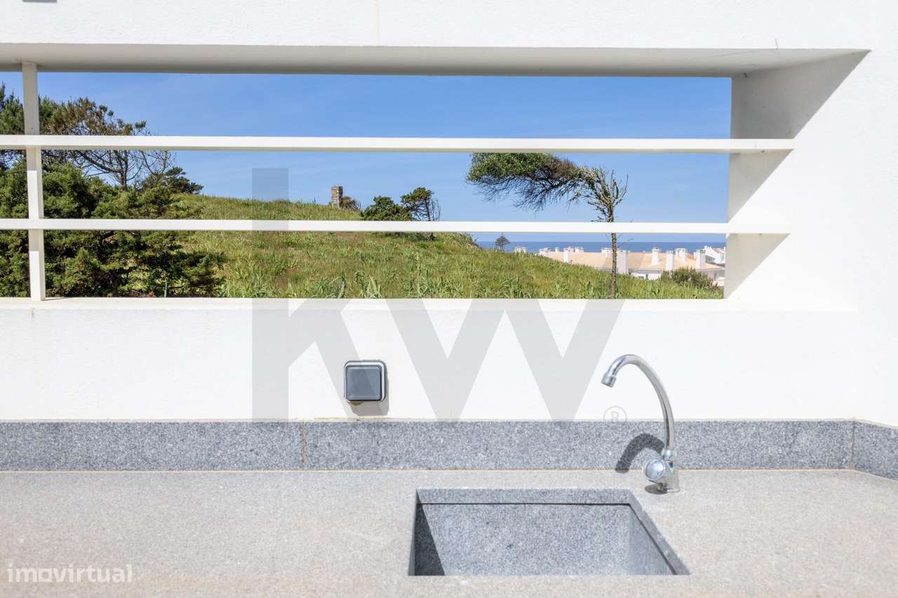 Entre serra e mar | Duplex T4 com terraços | Praia das Maçãs-15