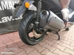 Yamaha X-max - 12