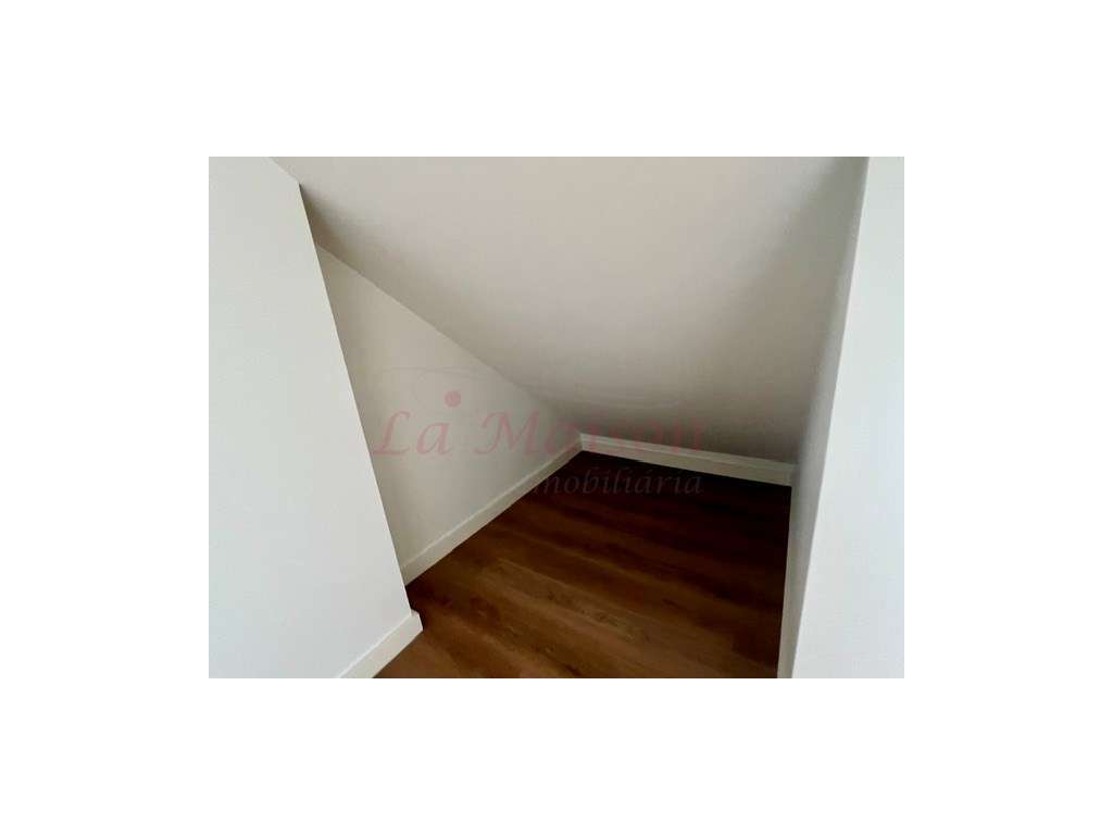 3 Apartamentos T2+1-32