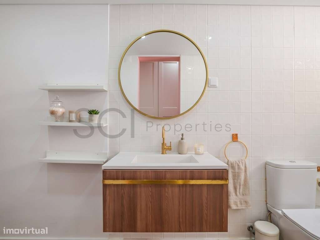 Moradia T3 com piscina nas Quintinhas, Charneca da Caparica. Estilo...-9