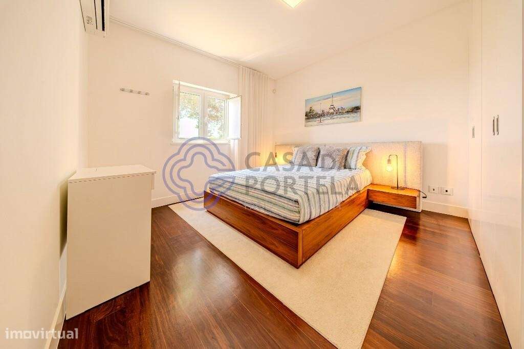 Apartamento Duplex T5 de Luxo com Terraço, Piscina e Garagem – Estoril-27