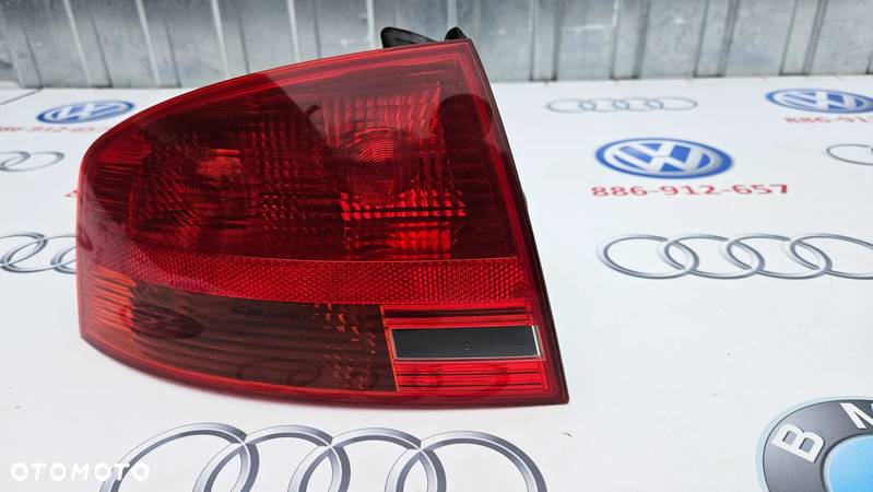 Audi A4 B7 Sedan Kompletna lampa tył lewy Europa 8E5945095 - 5