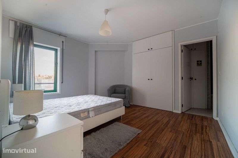 Apartamento T1 Praça da Galiza - Grande imagem: 4/10