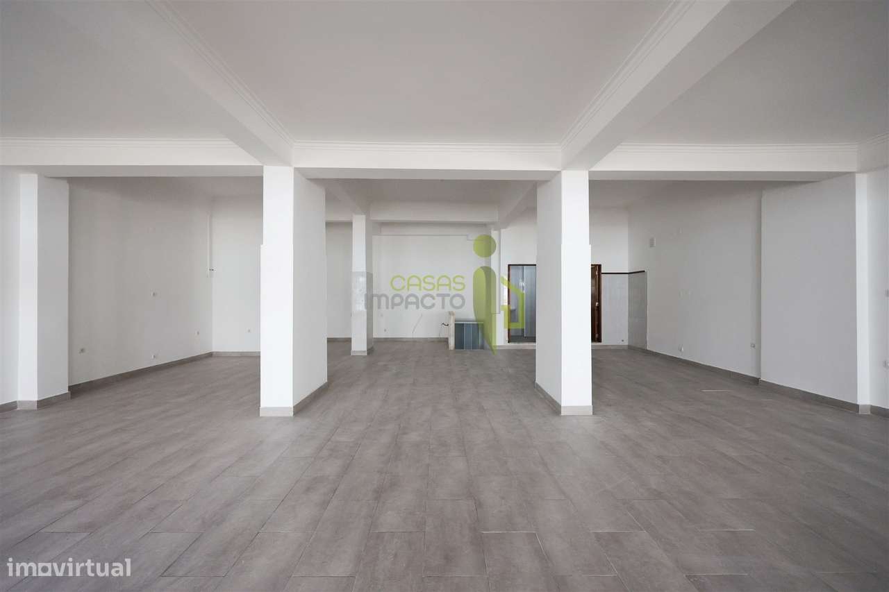 Loja para Venda em Carnaxide | 145 m² de Potencial para o Seu Negócio-5