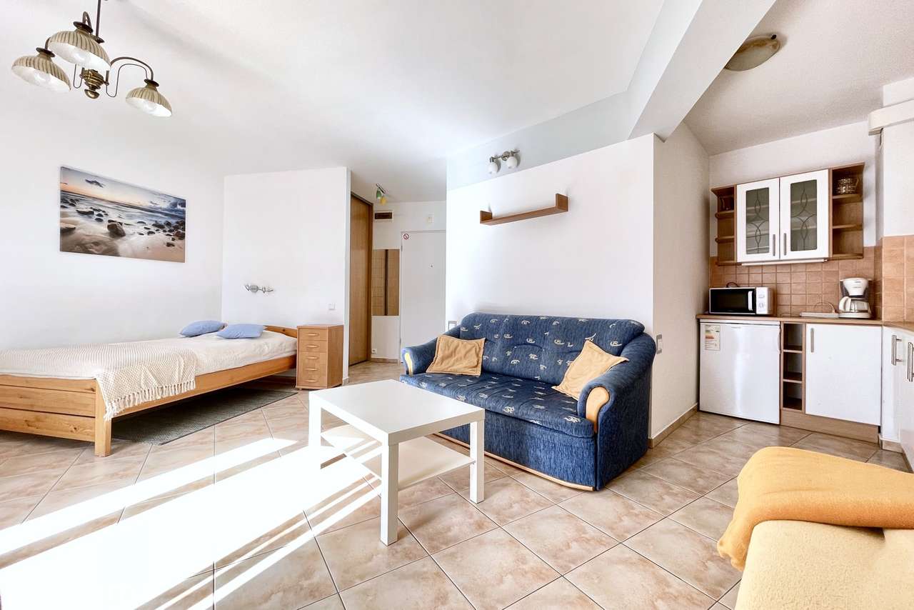 Słoneczna kawalerka w kołobrzeskim PORCIE-1