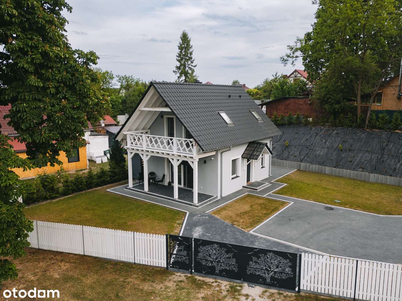 Wykończony dom nad jeziorem - Kosobudz