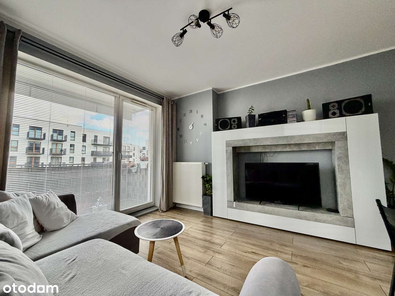 3-pokojowe mieszkanie z balkonem | Hala Garażowa | Komórka lok-3