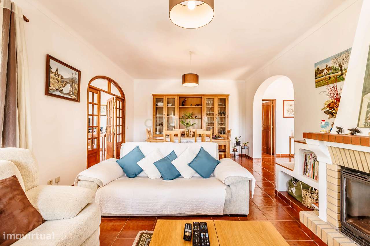 Moradia T3 com ampla área exterior. - Grande imagem: 2/35