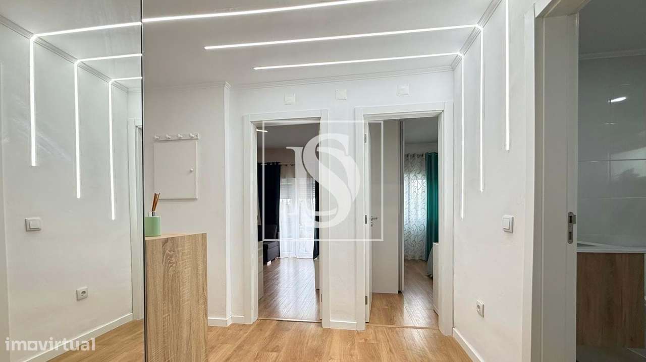 Apartamento T3 renovado na encantadora vila da Moita. - Grande imagem: 5/17