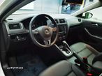 Volkswagen Jetta 2.0 TDI CR DPF DSG Highline - 10