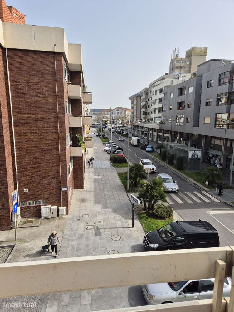Apartamento T-3, no centro da cidade de Povoa de Varzim - Grande imagem: 4/23