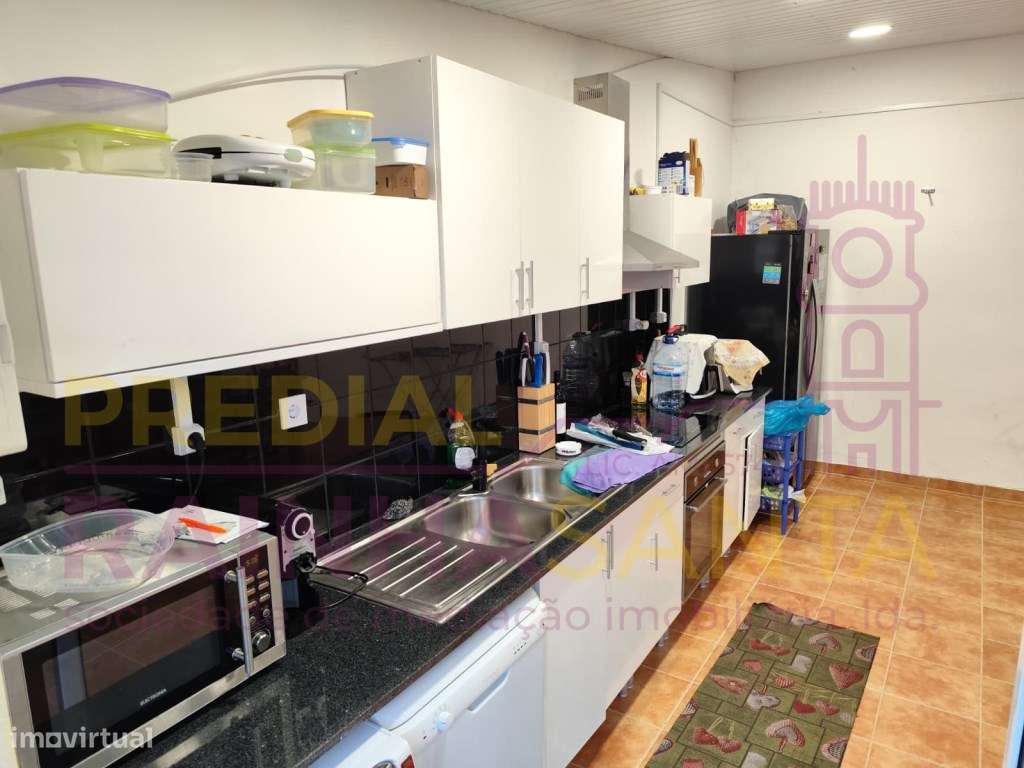 Moradia T3 com Garagens e Tertúlia - Amiais de Cima-16