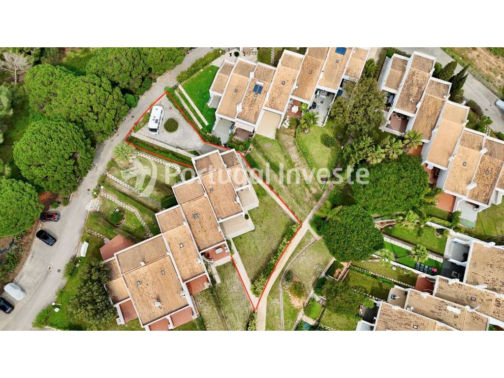 Moradia de Luxo com 3 Suites + T1 Independente em Condomínio com Pi...-28