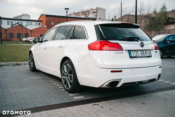 Opel Insignia 2.8 V6 Turbo Sports Tourer 4x4 OPC - 16