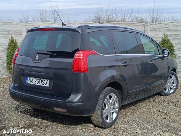 Peugeot 5008 - 3