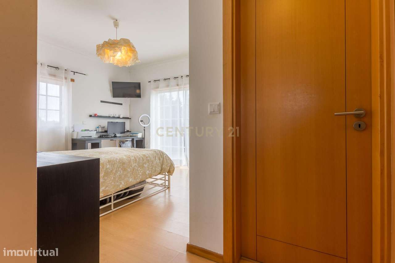Moradia T4 em Oleiros - Azeitão, Setúbal - Oportunidade Única!-11
