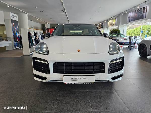 Porsche Cayenne Coupé GTS - 4