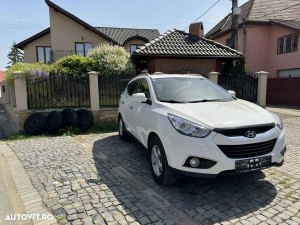 Hyundai ix35 2.0 CRDi 4WD Premium - 3