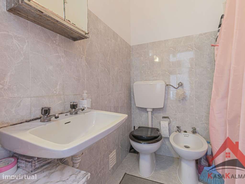 Venda conjunta de 2 apartamentos T1 - Miratejo-6