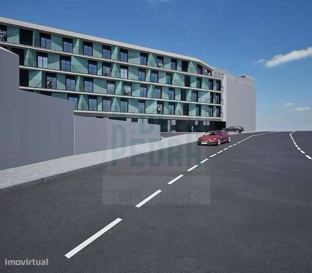 T0 novo c/ varanda e lugar de garagem-14